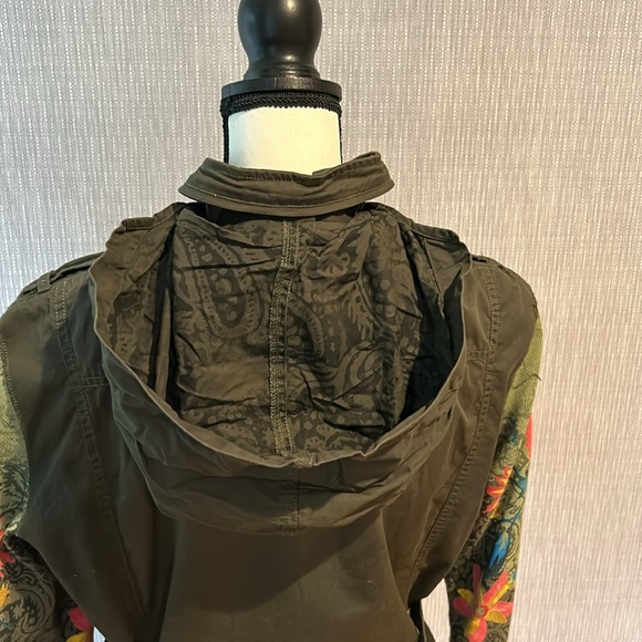 Desigual khaki zippered jacket - Picture 3 of 9